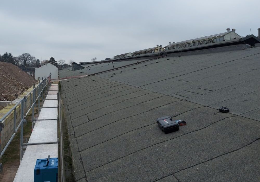 Flachdach sanieren: Ablauf, Kosten und Optionen